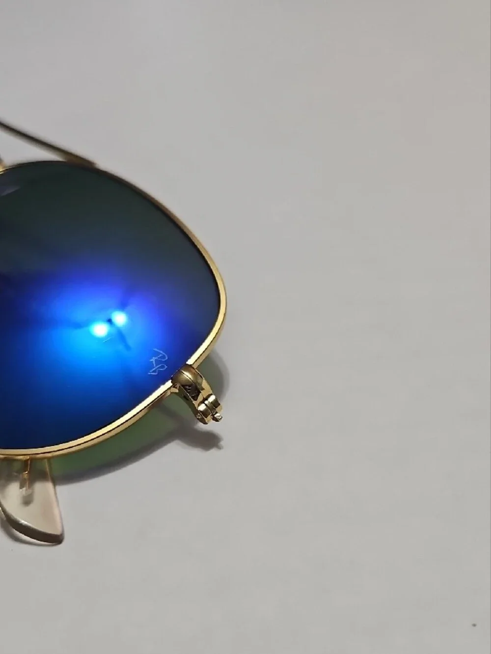 Ray-Ban RB3025 Men’s Gold Aviator Sunglasses W/ Blue Mirrored Lenses 58 14 130